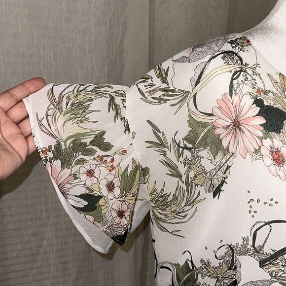 Aritzia L Little Moon Ruffle Sleeve Floral Peplum Blouse White Green - Picture 7 of 16